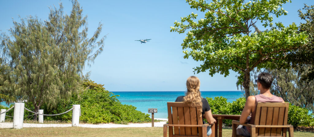 Spirit of Freedom-Plane landing on Lizard Island